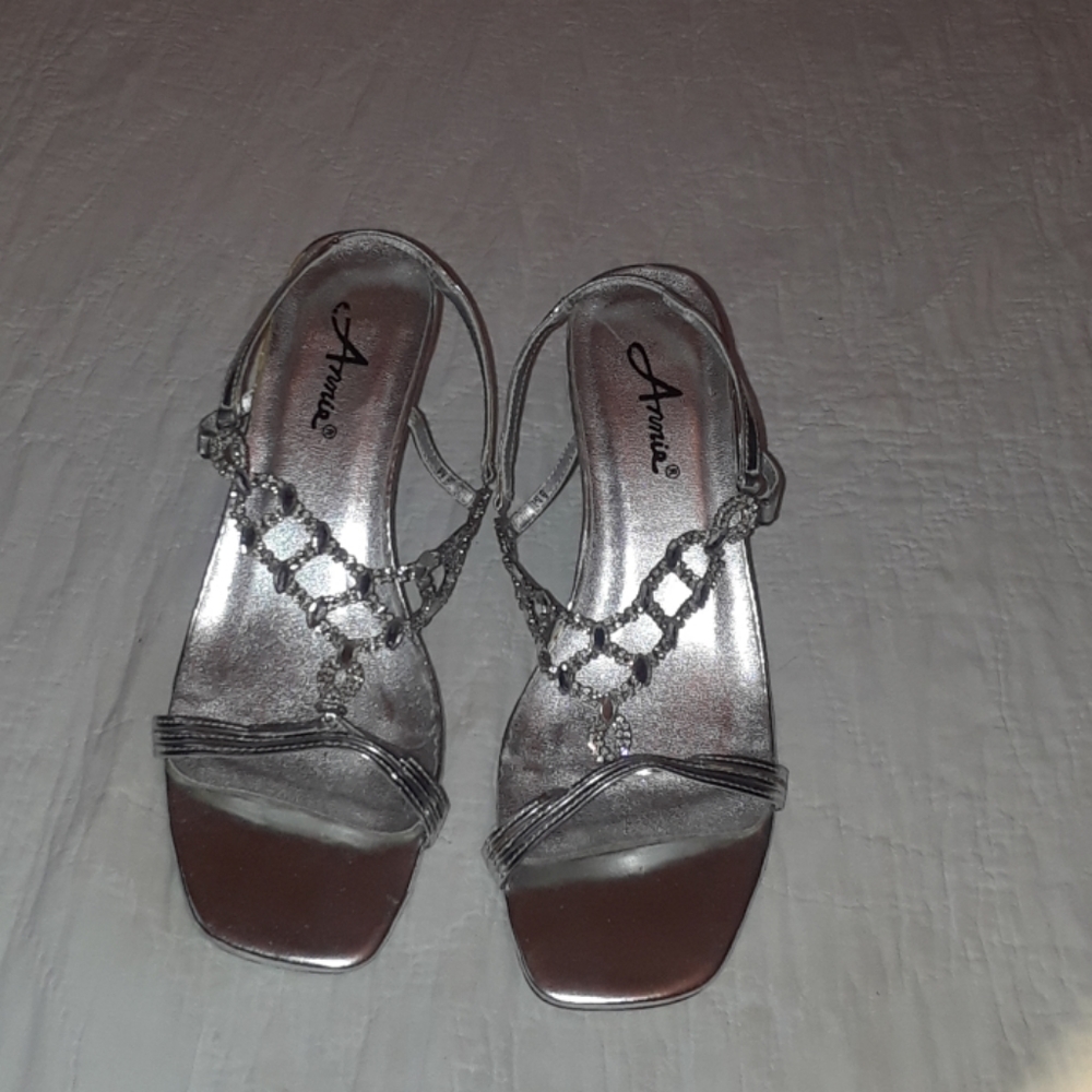 Annie heels